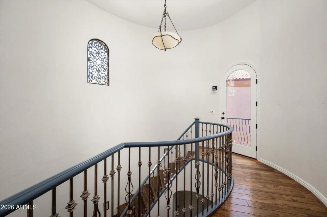 Real Estate Picture 25