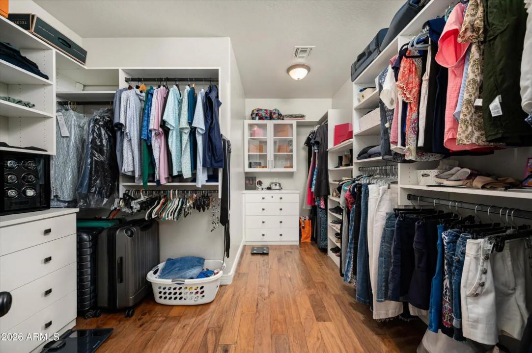 Real Estate Picture 30