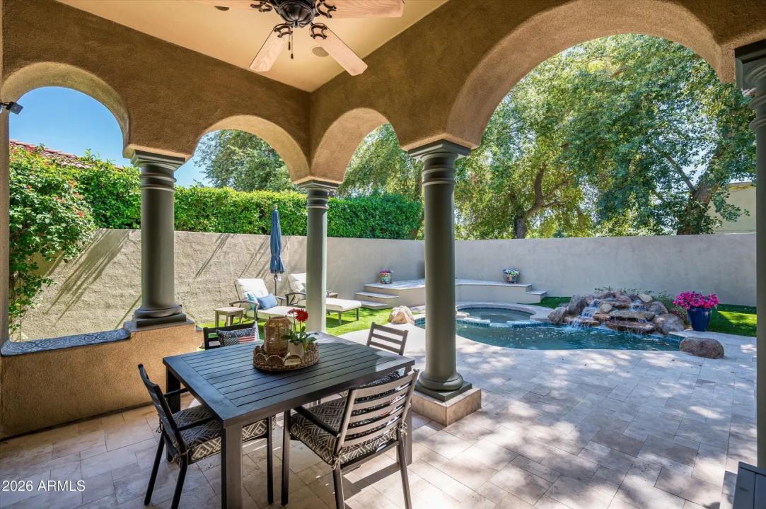 Real Estate Picture 9