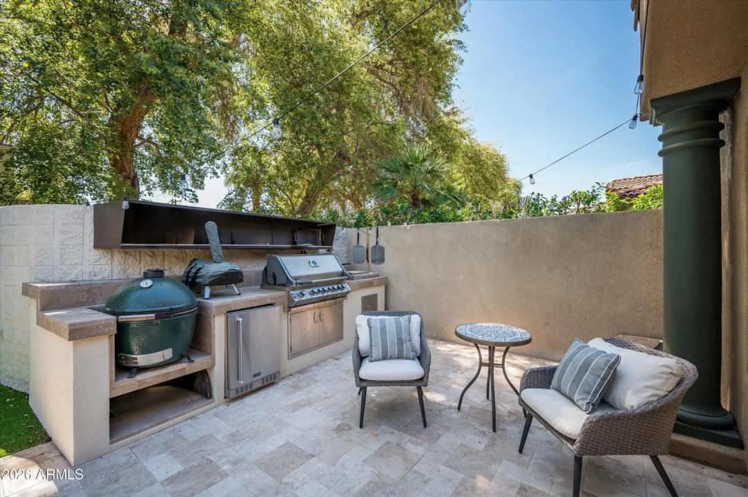 Real Estate Picture 10