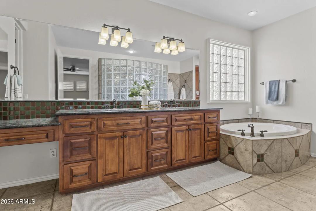 Real Estate Picture 31