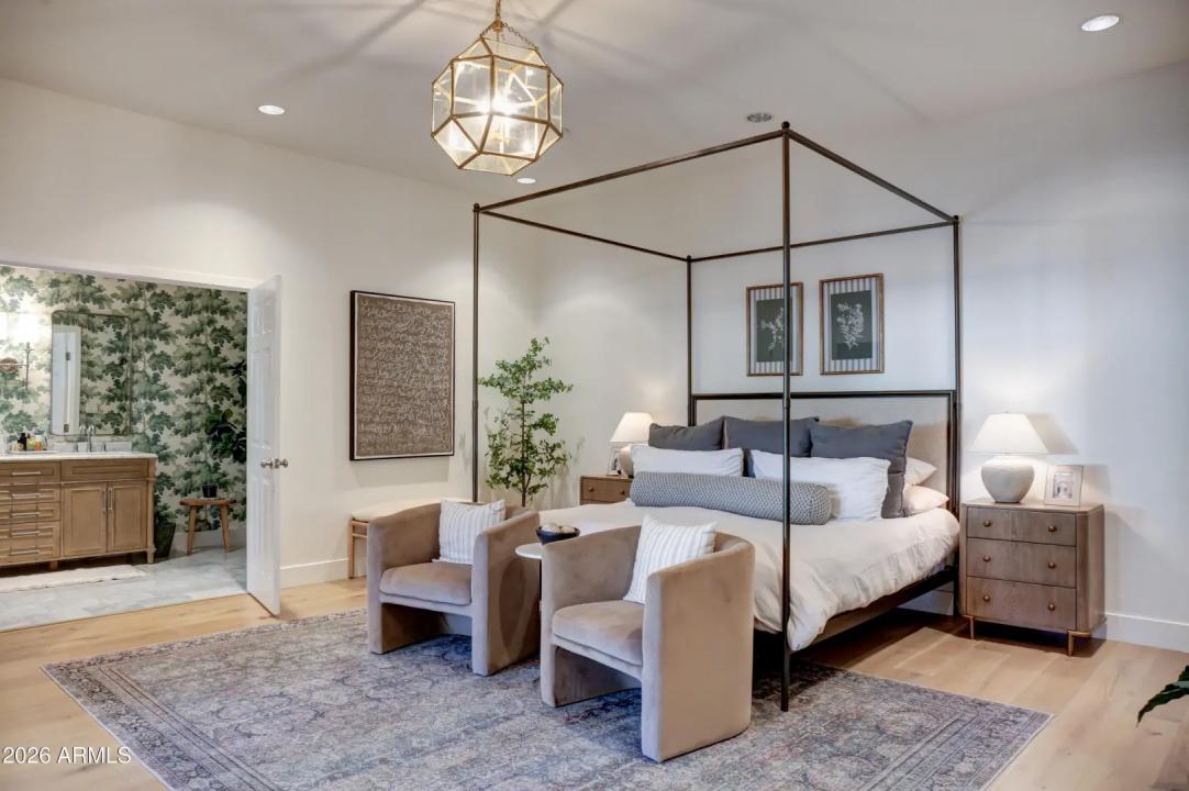 Real Estate Picture 9