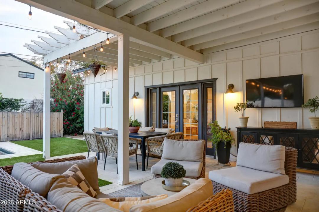 Real Estate Picture 17