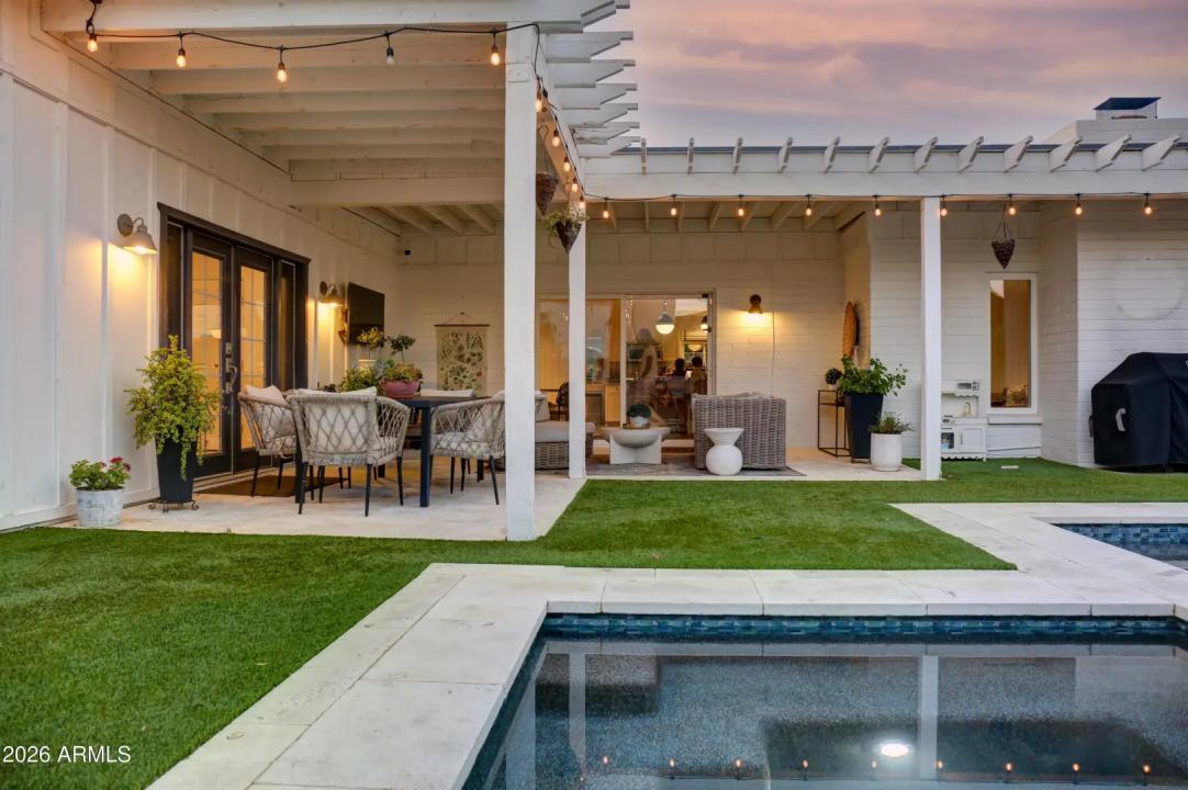 Real Estate Picture 24