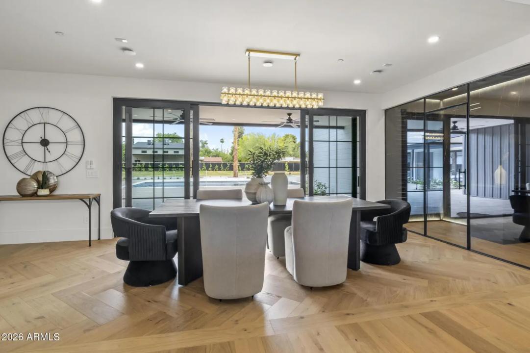 Real Estate Picture 13