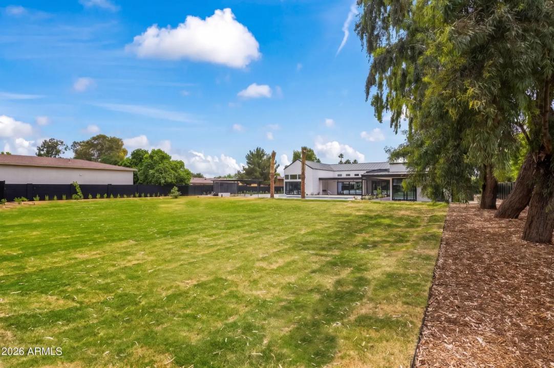 Real Estate Picture 29