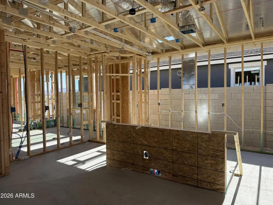 Real Estate Picture 5