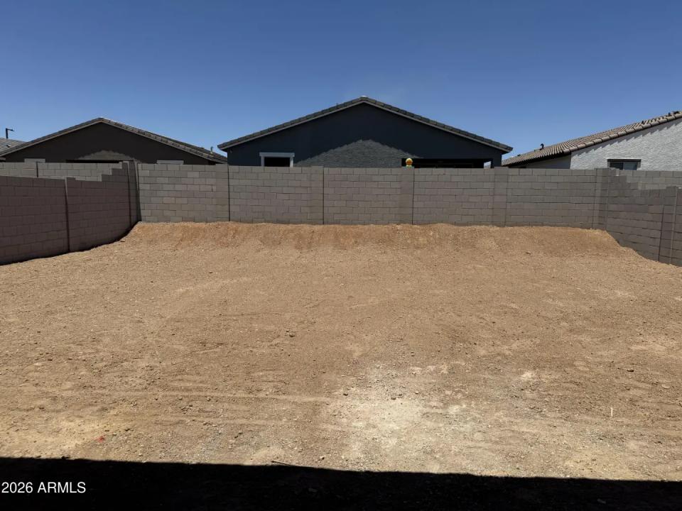 Real Estate Picture 11