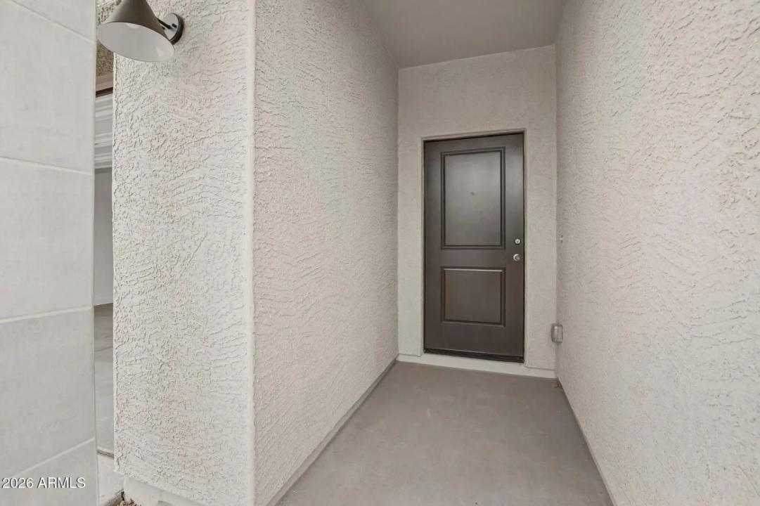 Real Estate Picture 4