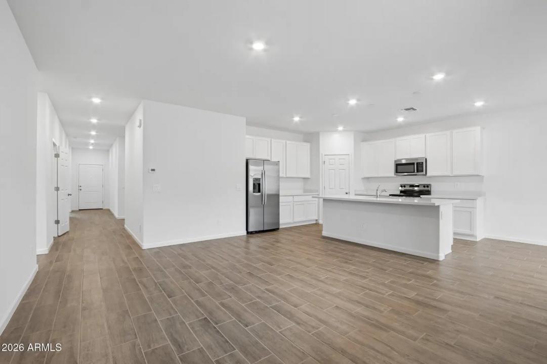 Real Estate Picture 6