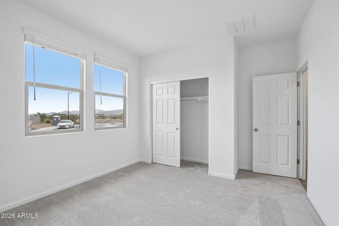 Real Estate Picture 14