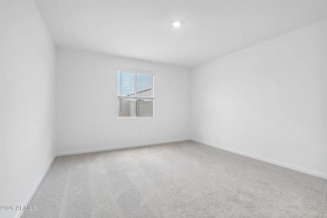 Real Estate Picture 23
