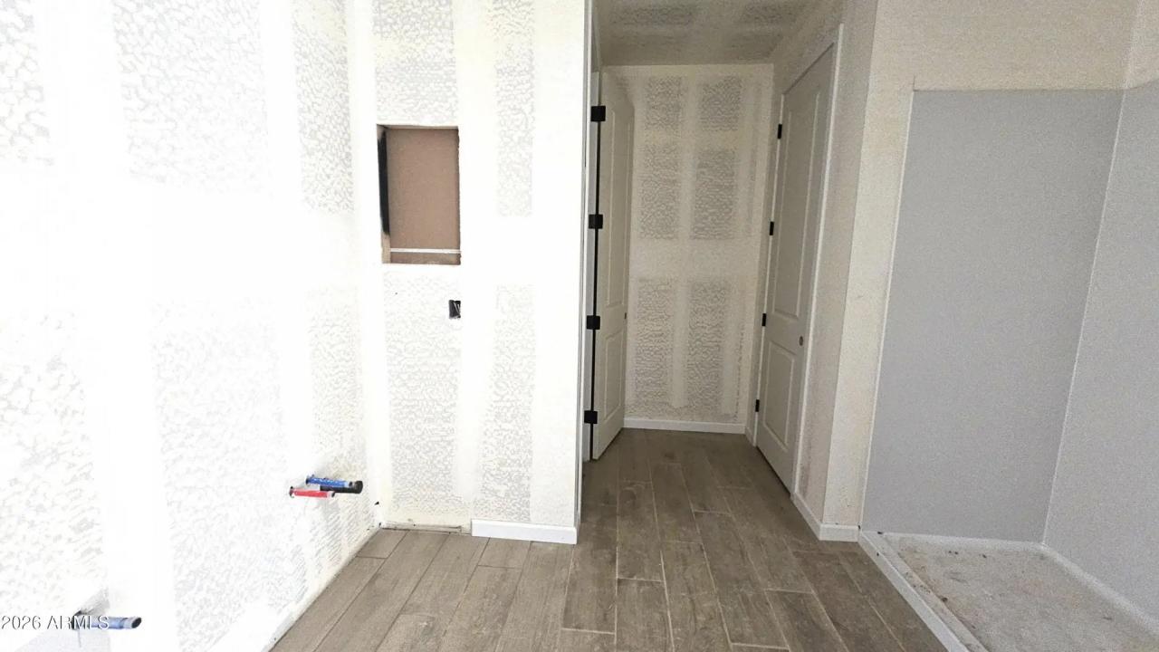 Real Estate Picture 5