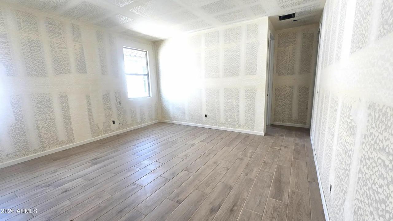 Real Estate Picture 8