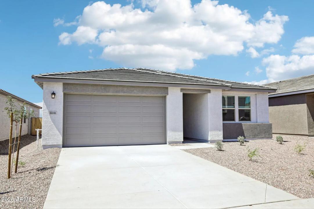 Real Estate Picture 3