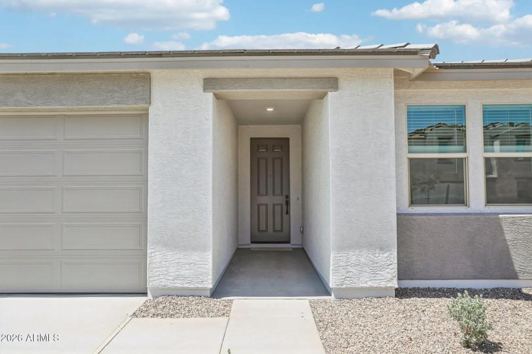 Real Estate Picture 4