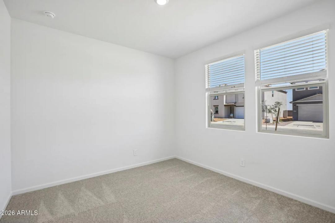 Real Estate Picture 16