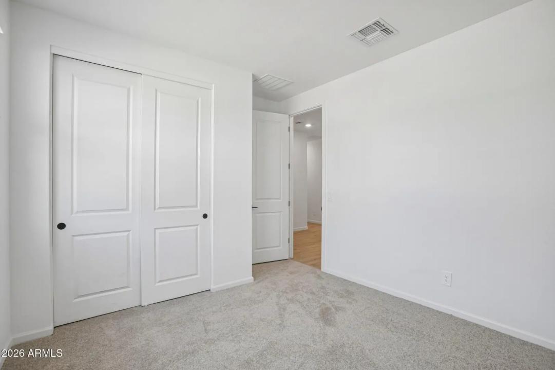 Real Estate Picture 17