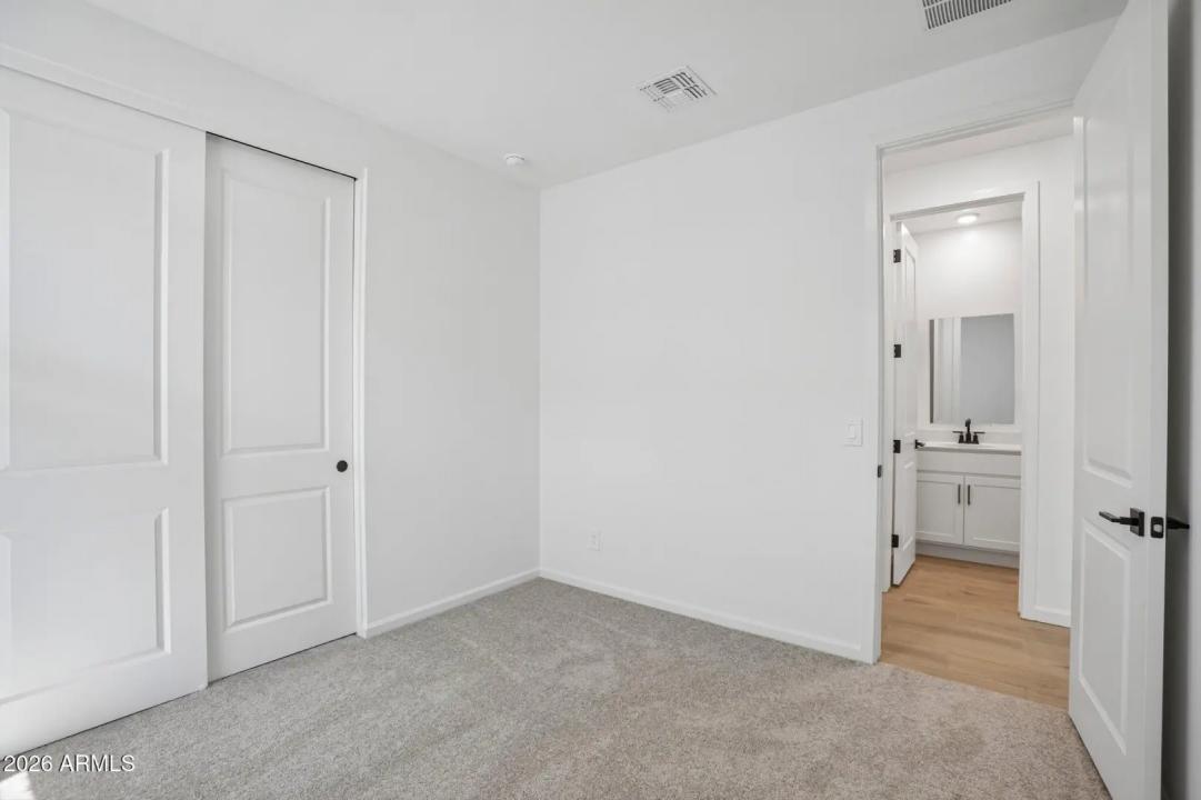 Real Estate Picture 23