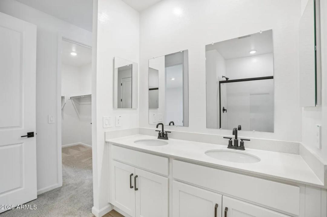 Real Estate Picture 25