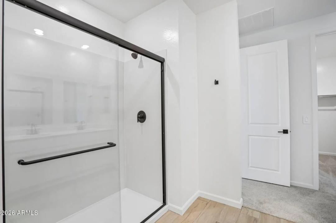 Real Estate Picture 26