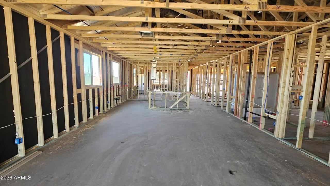 Real Estate Picture 4