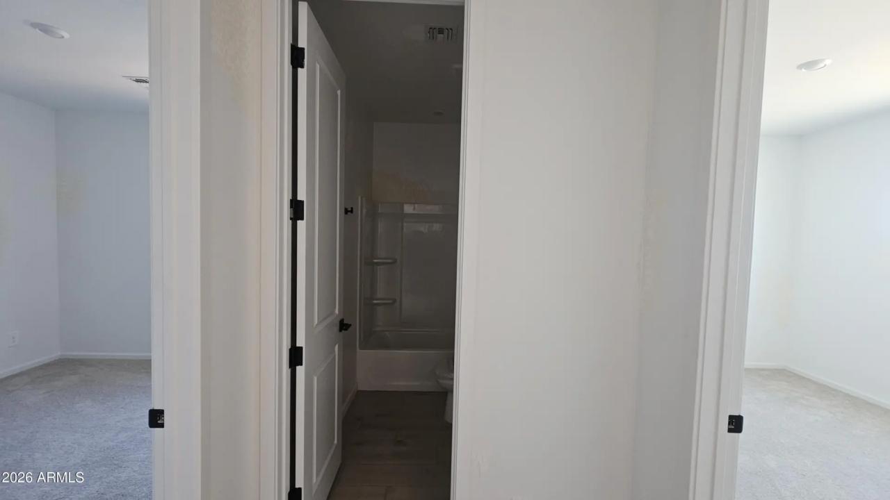 Real Estate Picture 8