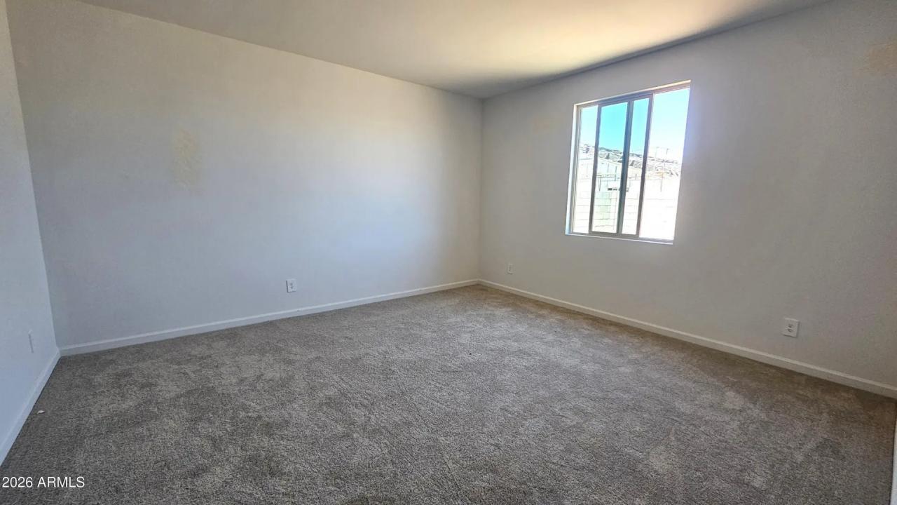 Real Estate Picture 6
