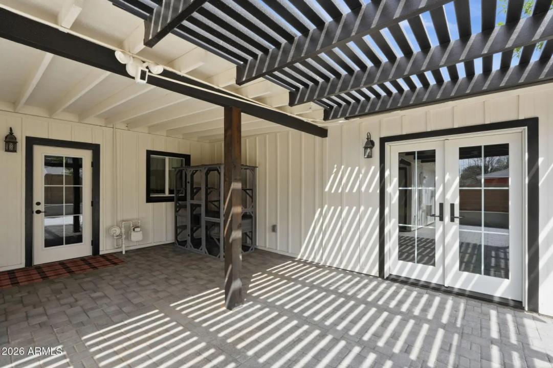 Real Estate Picture 24