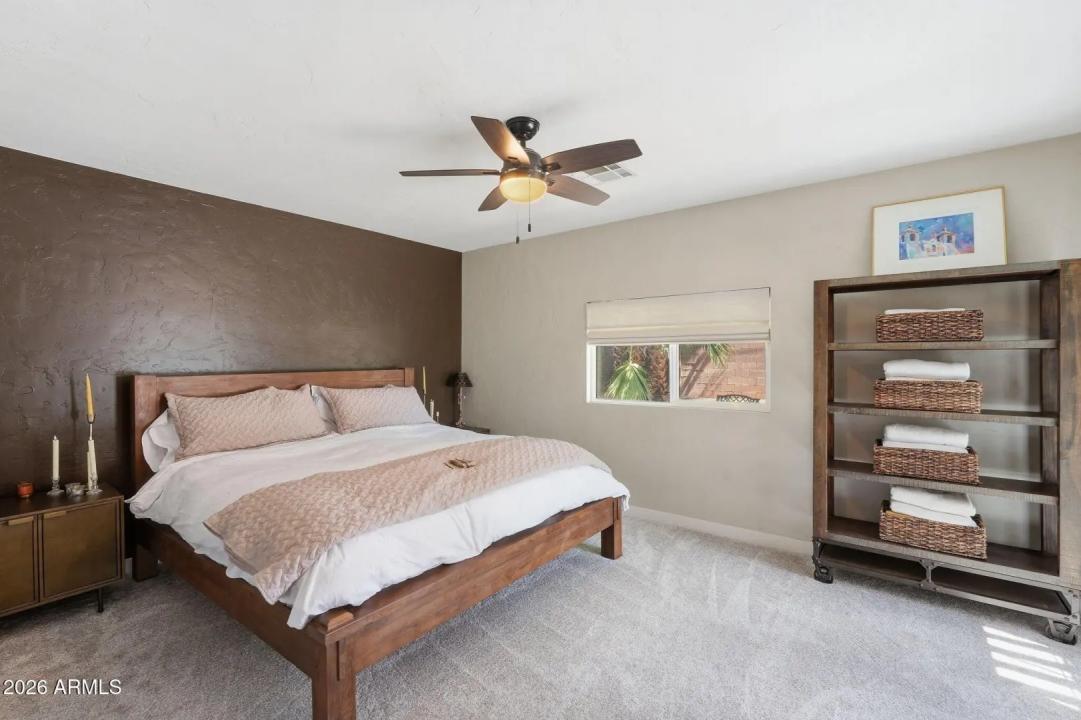 Real Estate Picture 12