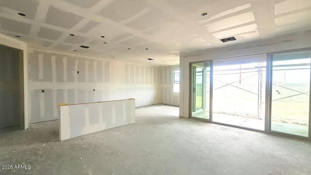 Real Estate Picture 4
