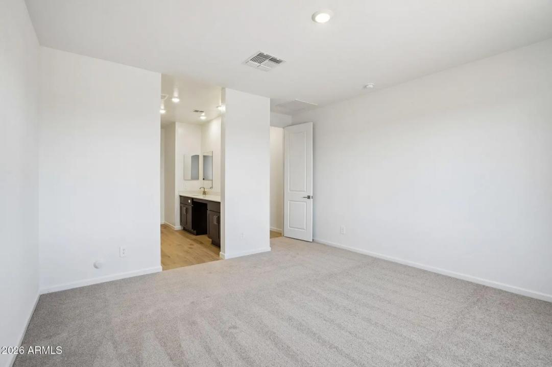 Real Estate Picture 21