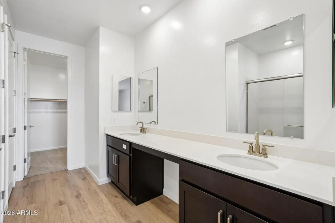 Real Estate Picture 22
