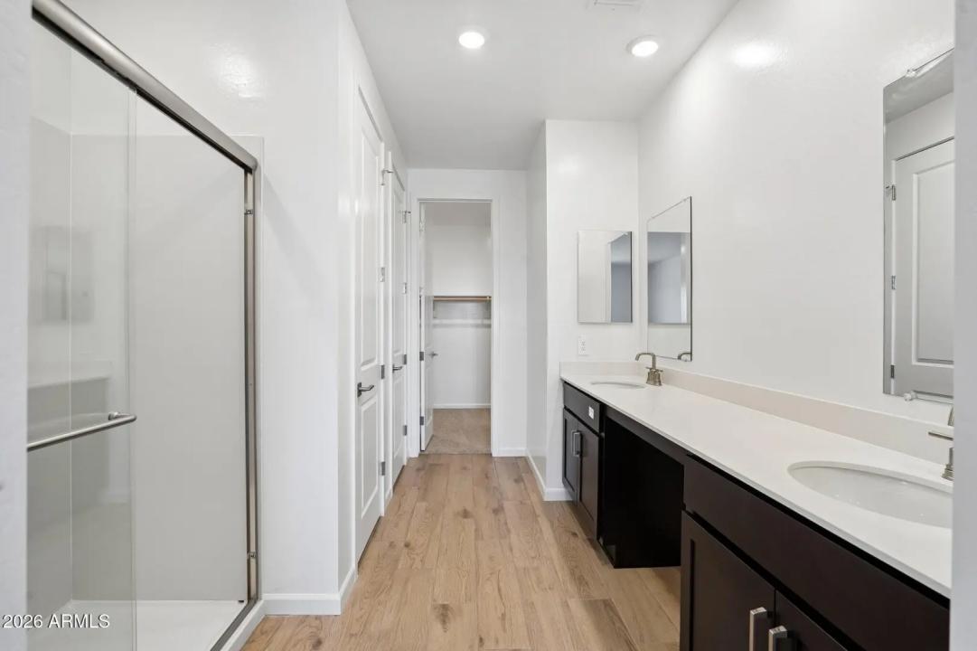 Real Estate Picture 23