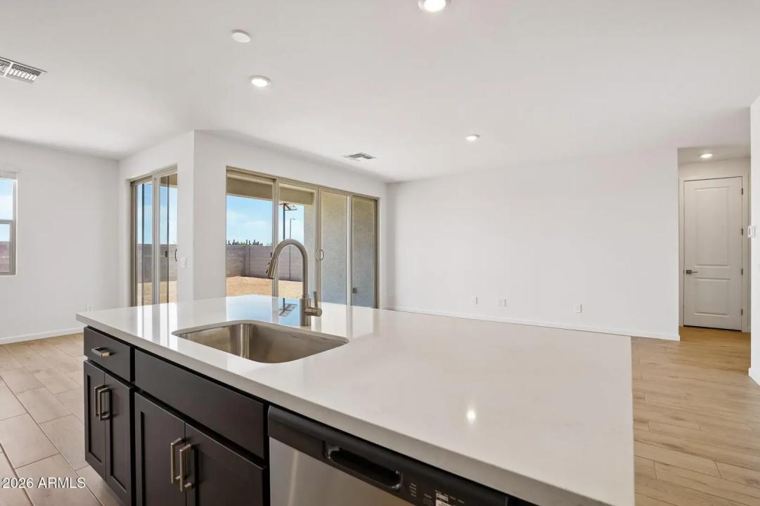 Real Estate Picture 10