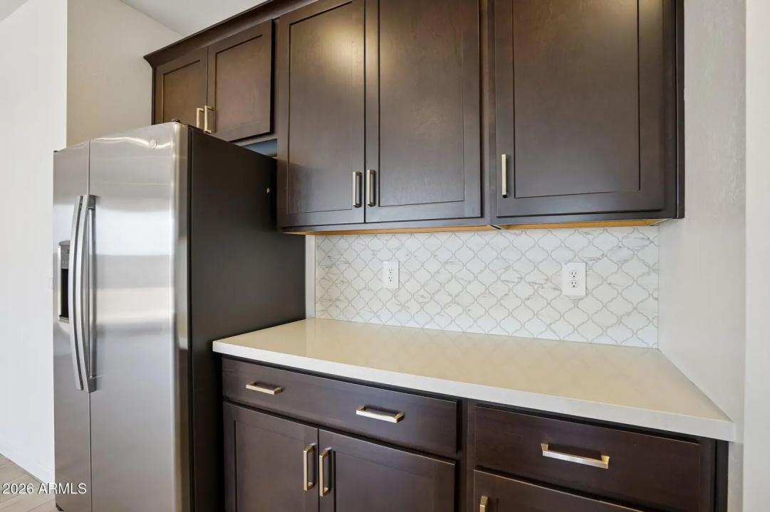 Real Estate Picture 12