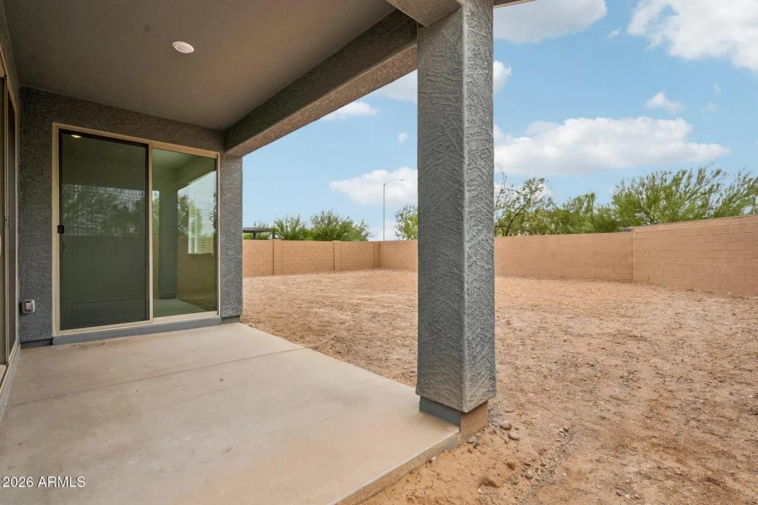Real Estate Picture 5