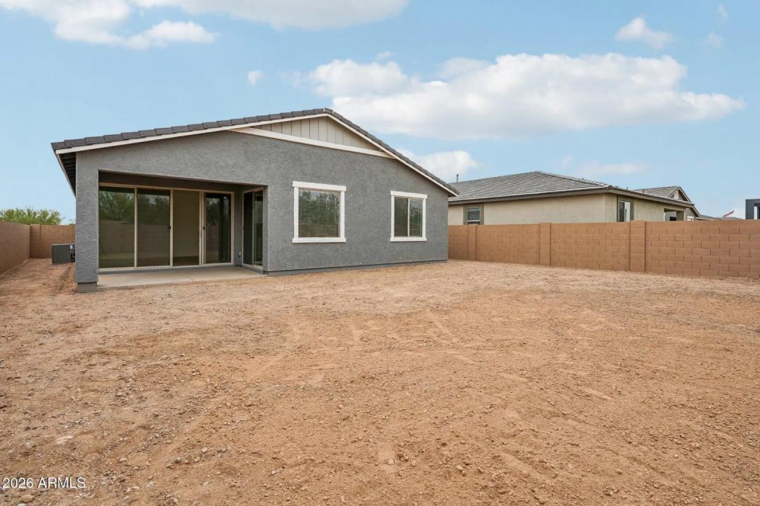 Real Estate Picture 7