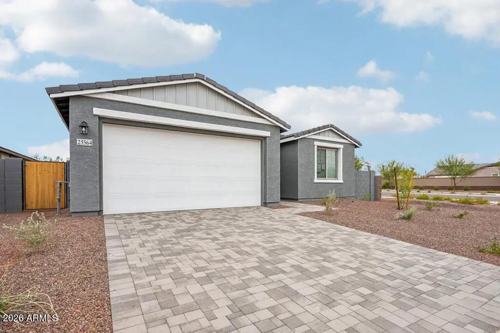 Real Estate Picture 9