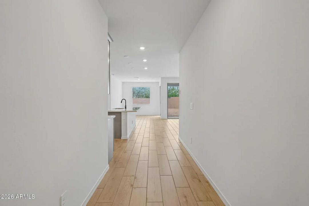 Real Estate Picture 11