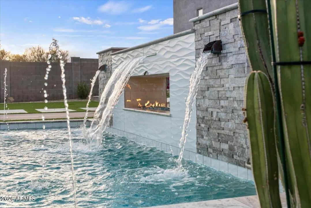 Real Estate Picture 64
