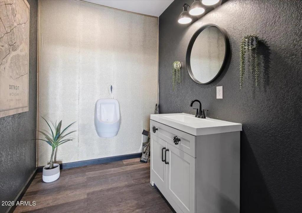 Real Estate Picture 15