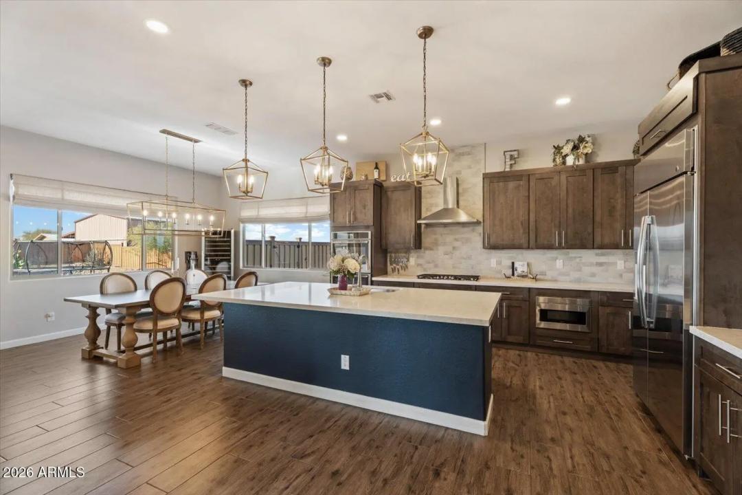 Real Estate Picture 21