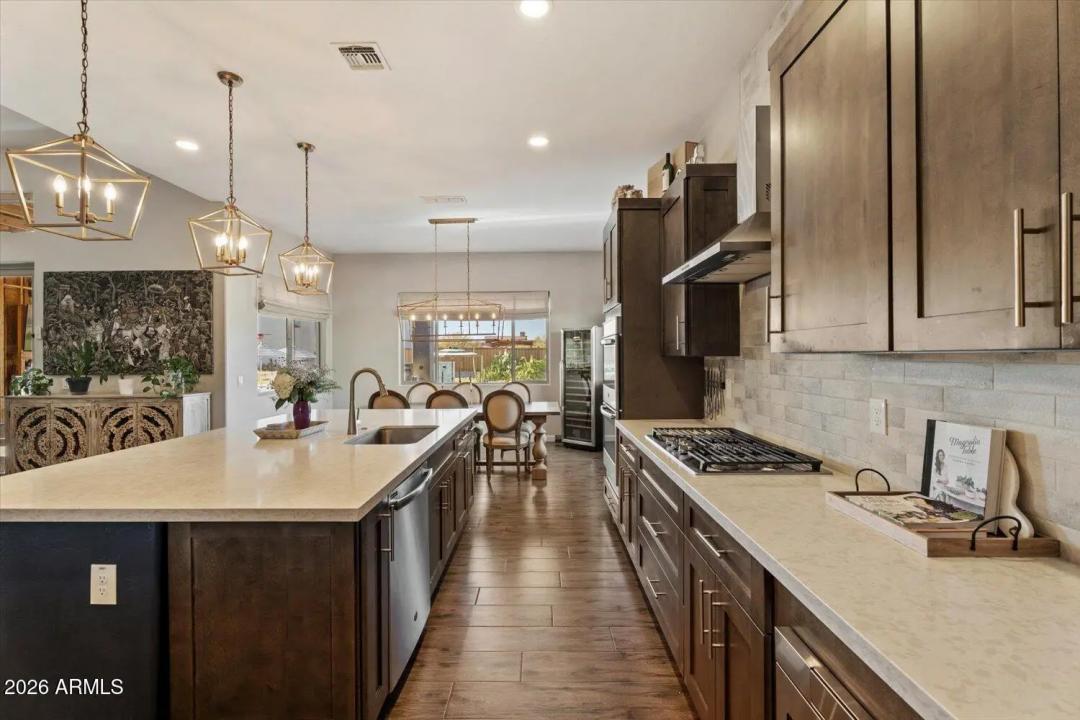 Real Estate Picture 23