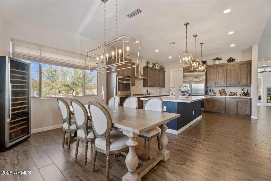 Real Estate Picture 24