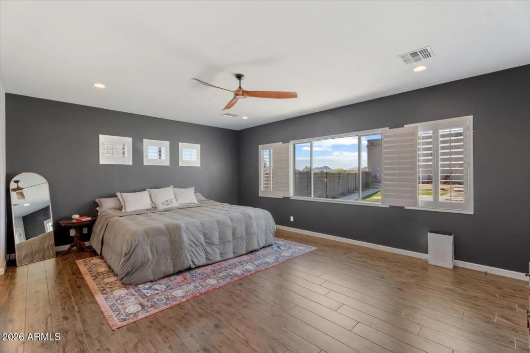Real Estate Picture 29