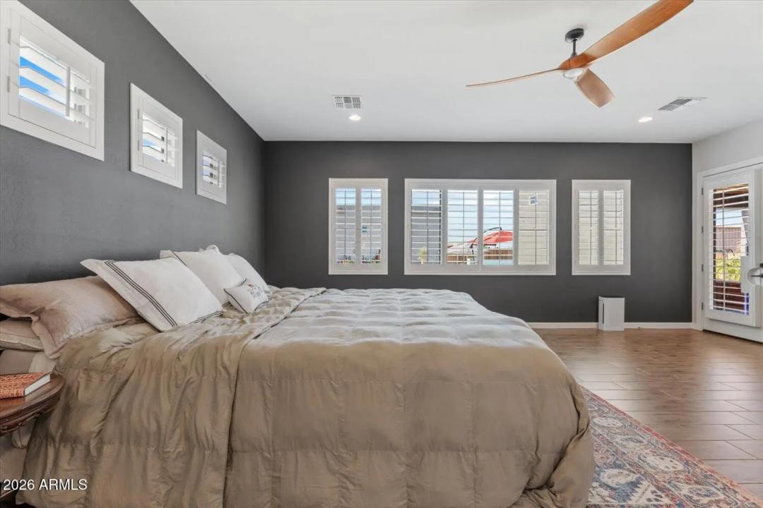 Real Estate Picture 30