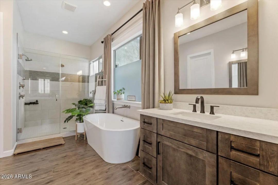 Real Estate Picture 33