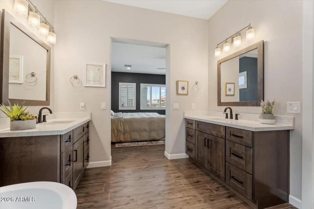 Real Estate Picture 32