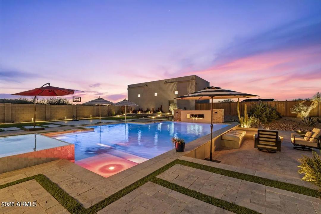 Real Estate Picture 5